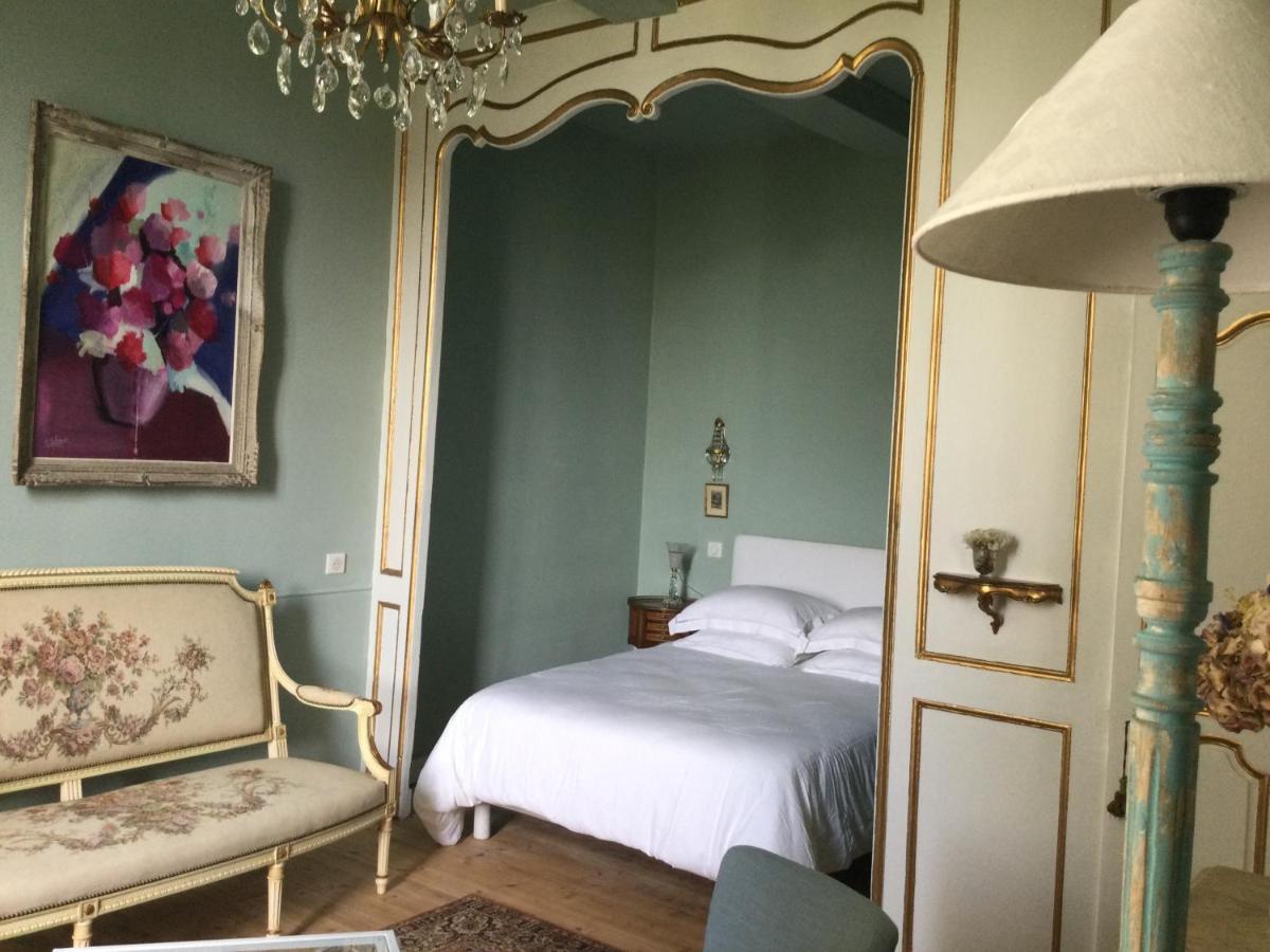 Bed and Breakfast L'Orangerie Du General Saint-Jean-dʼAngély Esterno foto